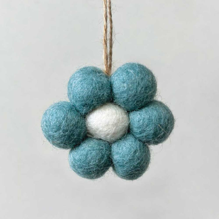 Small Daisy Hanging Felt Ornament | Natural Easter Decoration | 4.5cm Wide
