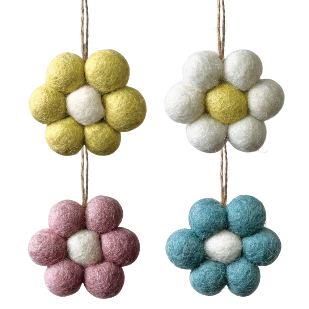 Small Daisy Hanging Felt Ornament | Natural Easter Decoration | 4.5cm Wide