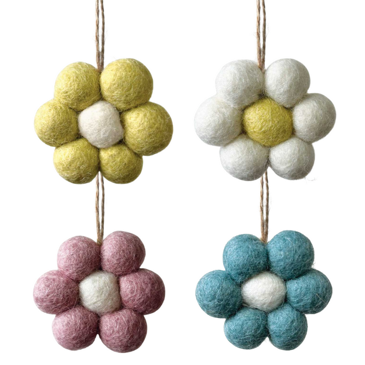 Small Daisy Hanging Felt Ornament | Natural Easter Decoration | 4.5cm Wide