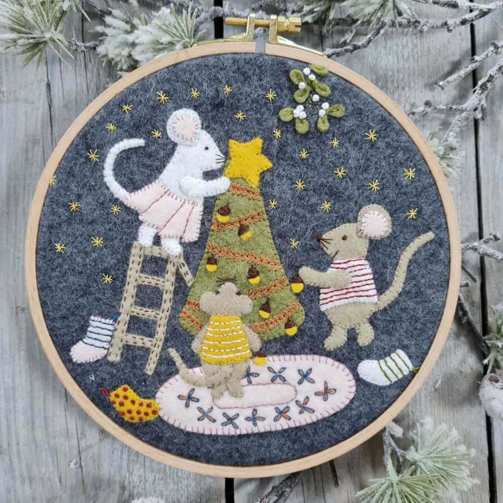 Christmas Mice | 19cm Applique Hoop Sewing Kit & Hoop | Corinne Lapierre
