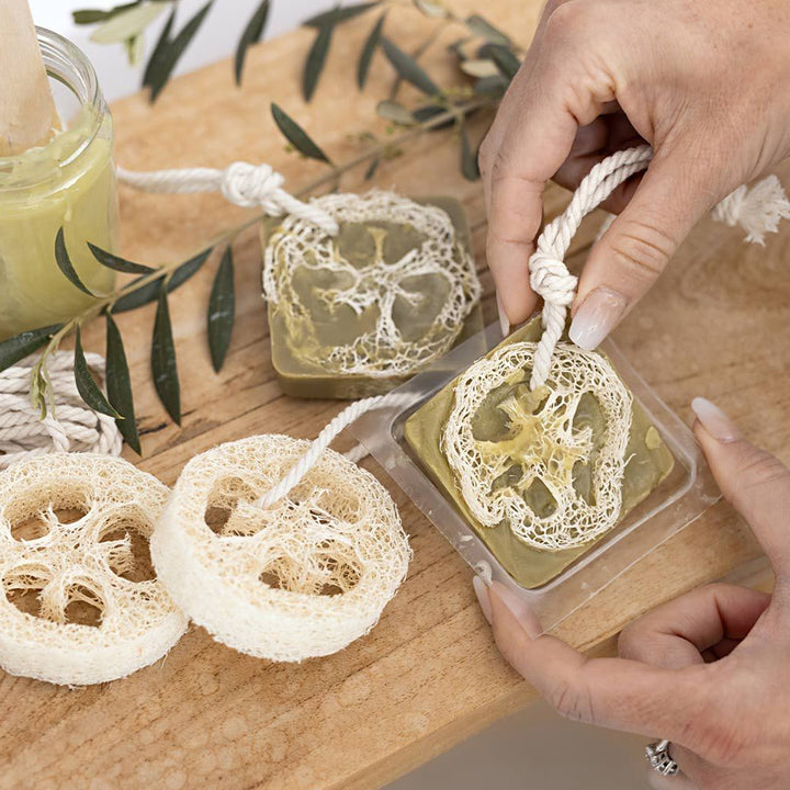 Soap Loofahs | Soap Making Complete Craft Kit | Makes 4 Sponges | Gift Idea
