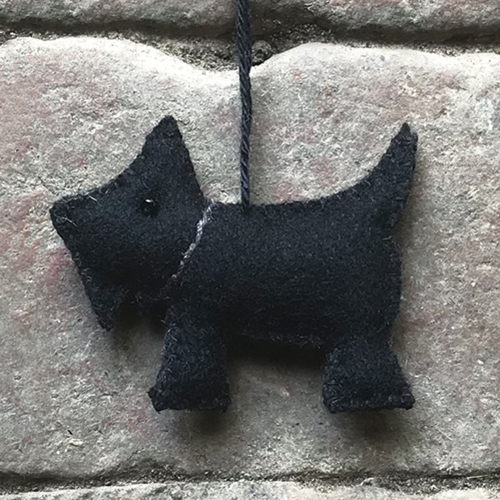 4cm Black Felt Scottie Dog | Cracker Filler Gift