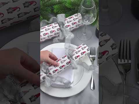 Nordic Gonk | SNAPLESS Christmas Cracker Making Craft Kit | Makes 6