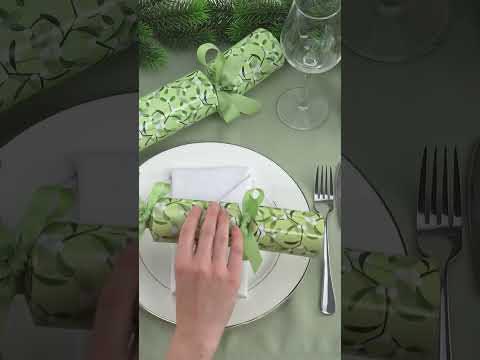 Simply Mistletoe | Christmas Cracker Making Craft Kit | Make and Fill Your Own
