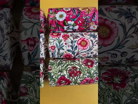 William Morris Flower Border | Cracker Making Craft Kit | Make &amp; Fill Your Own