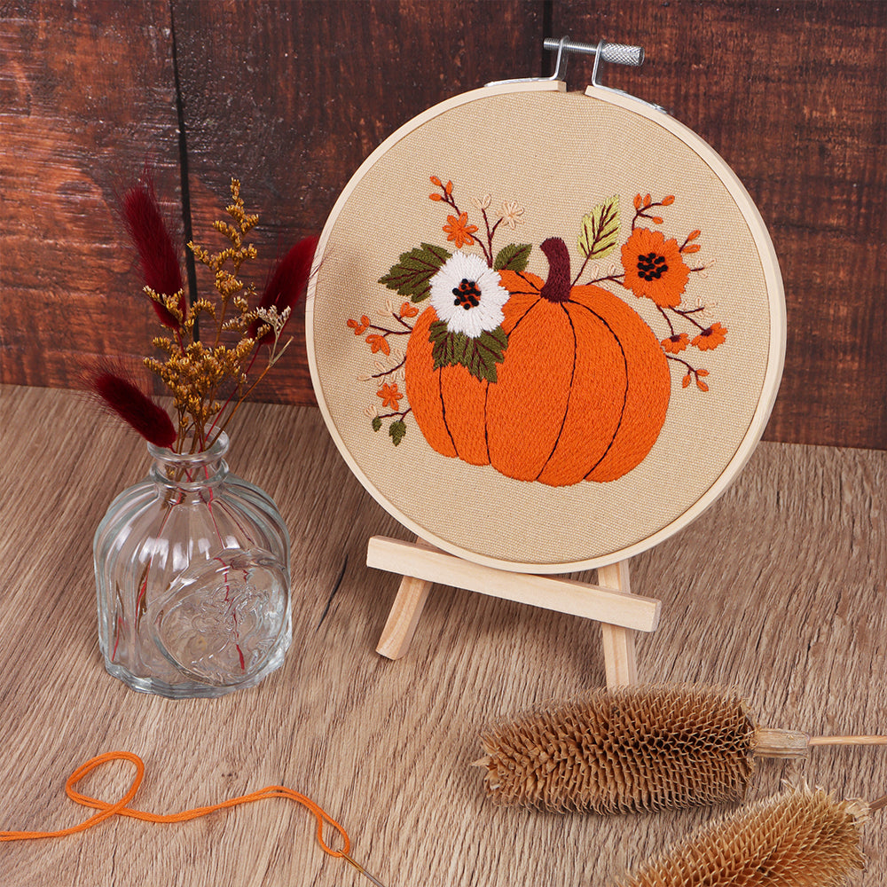 Halloween Pumpkin | Complete Embroidery Kit with Hoop | 15cm Wide