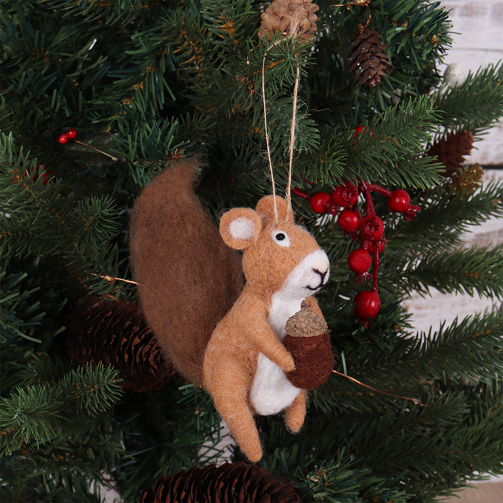 Squirrel &amp; Acorn | Needle Felting Set | Complete Kit