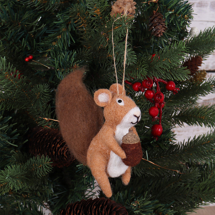Squirrel &amp; Acorn | Needle Felting Set | Complete Kit