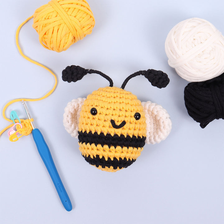 Buzzy Bee | Beginners Amigurumi | Complete Crochet Kit