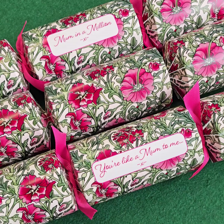 Mum in a Million | Mother's Day Cracker Craft Kit | Pink Florals | Single